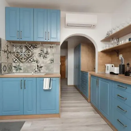 Boutique Blue In St - 5 Min To Apartment